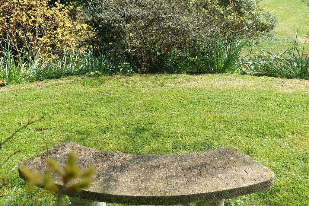 Greenswood Cottage - Cosy Cottage, Rural Location, Beautiful Landscaped Gardens With Pond And Lake 达特茅斯 外观 照片