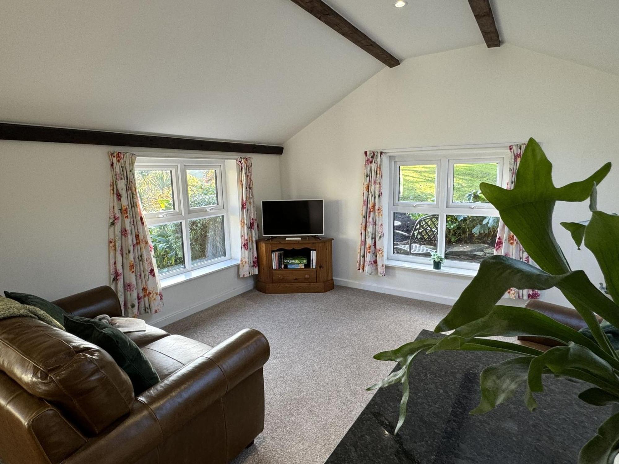 Greenswood Cottage - Cosy Cottage, Rural Location, Beautiful Landscaped Gardens With Pond And Lake 达特茅斯 外观 照片